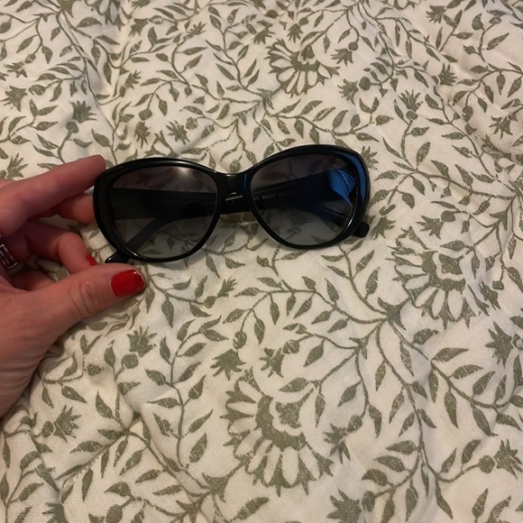 Tory Burch sunglasses - Picture 3 of 6